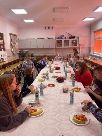 c261e2e1-35b2-4fdc-9175-c40149a40829