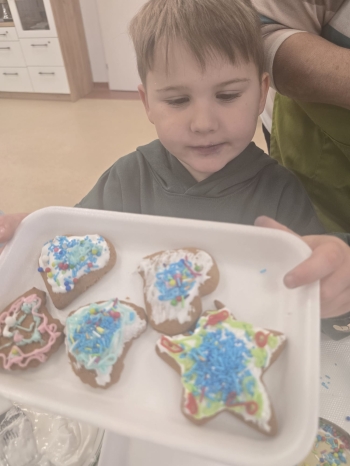 PHOTO-2025-12-18-21-04-08