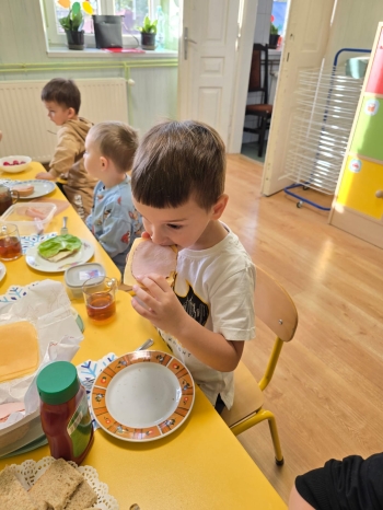 PHOTO-2025-11-20-11-09-47