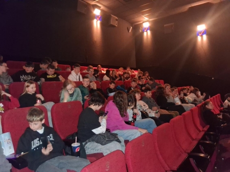 Mikołajkowy wyjazd do kina