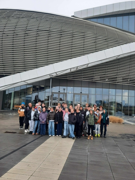 Wycieczka uczniów klas V i VI do Podkarpackiego Centrum Nauki „Łukasiewicz” w Jasionce