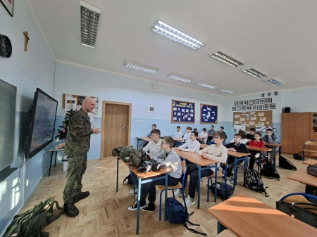Szkolenie „Edukacja z wojskiem” w klasie 7