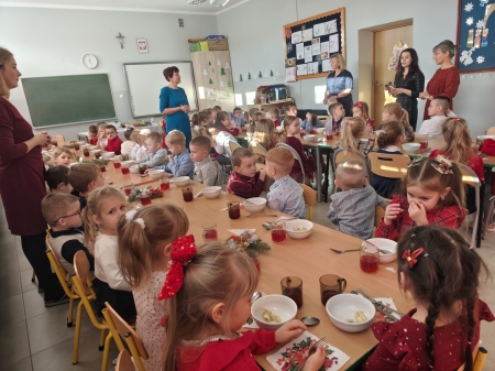 Wigilia naszej ''rodzinki przedszkolnej'' 