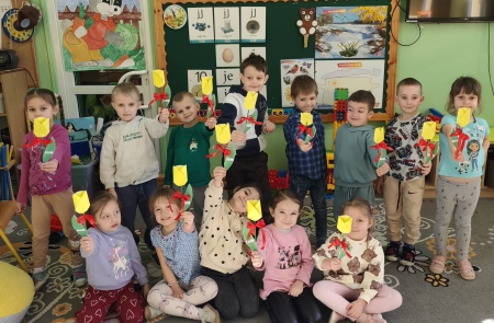 Ręcznie robione kwiaty na Dzień Kobiet w wykonaniu Żabek