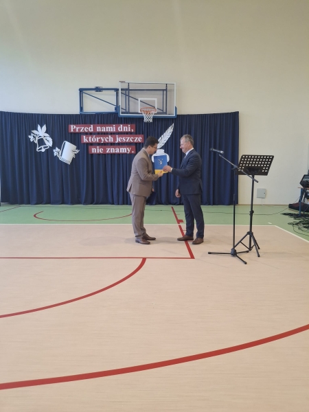 Uroczyste rozpoczęcie roku szkolnego i powitanie nowego Dyrektora
