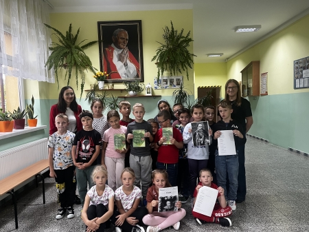 Narodowe Czytanie w naszej szkole – wspólna podróż do świata poezji Jana Kochanowskiego