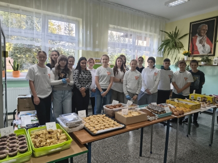Ciasteczka pieczemy - w potrzebie pomożemy
