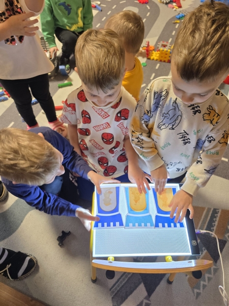 W krainie bajek - grupa Biedronki 