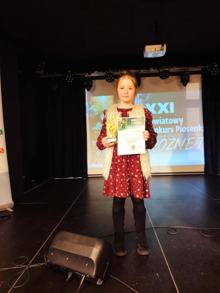 II miejsce Matyldy w Powiatowym Konkursie Piosenki Różnej